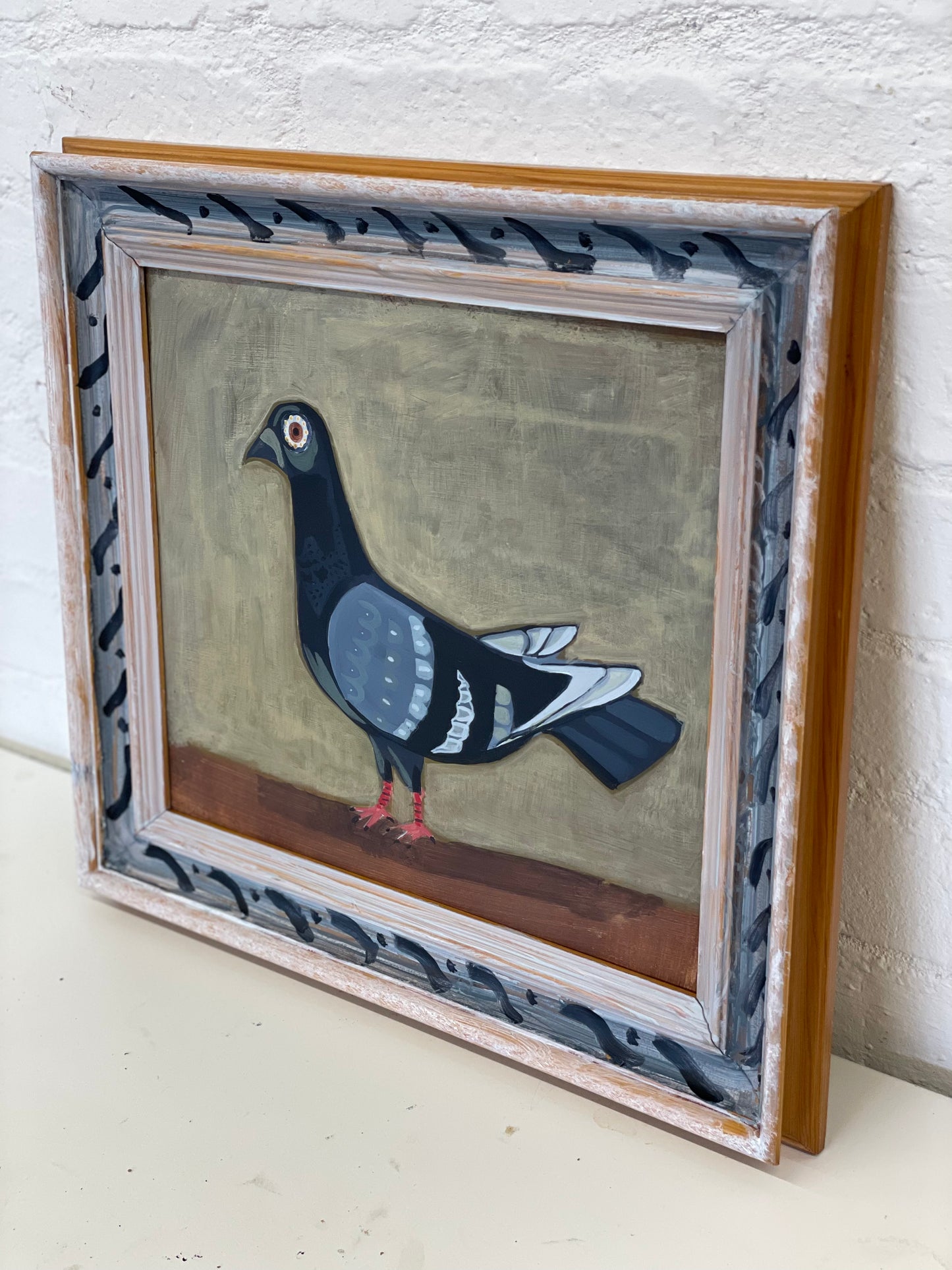 Naive pigeon folk art