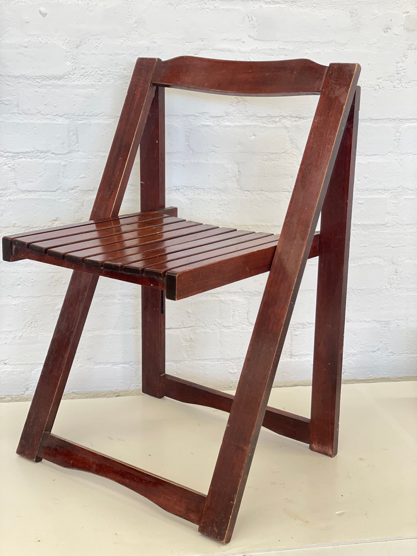 Vintage folding chairs in style of Aldo Jacober