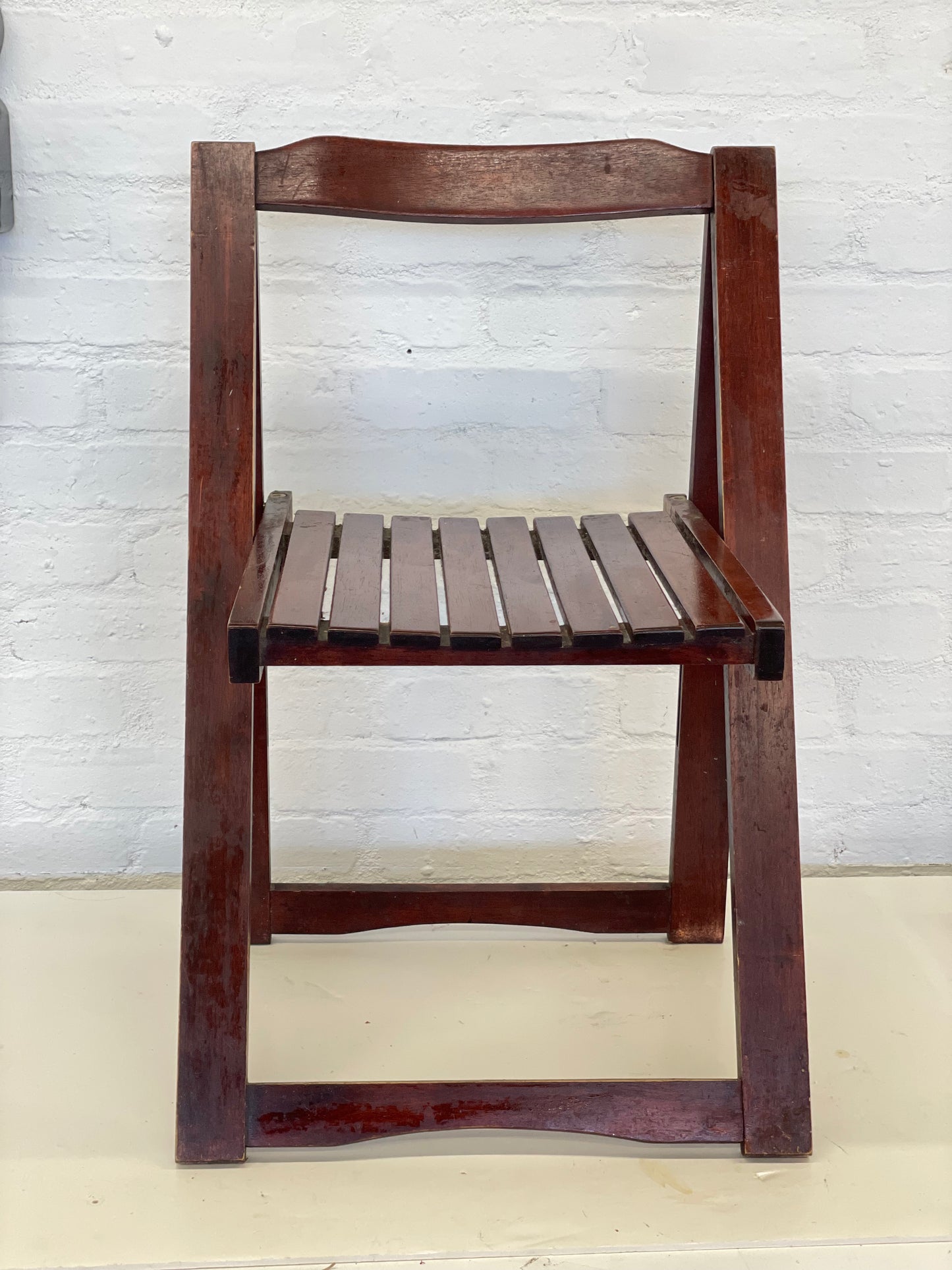 Vintage folding chairs in style of Aldo Jacober